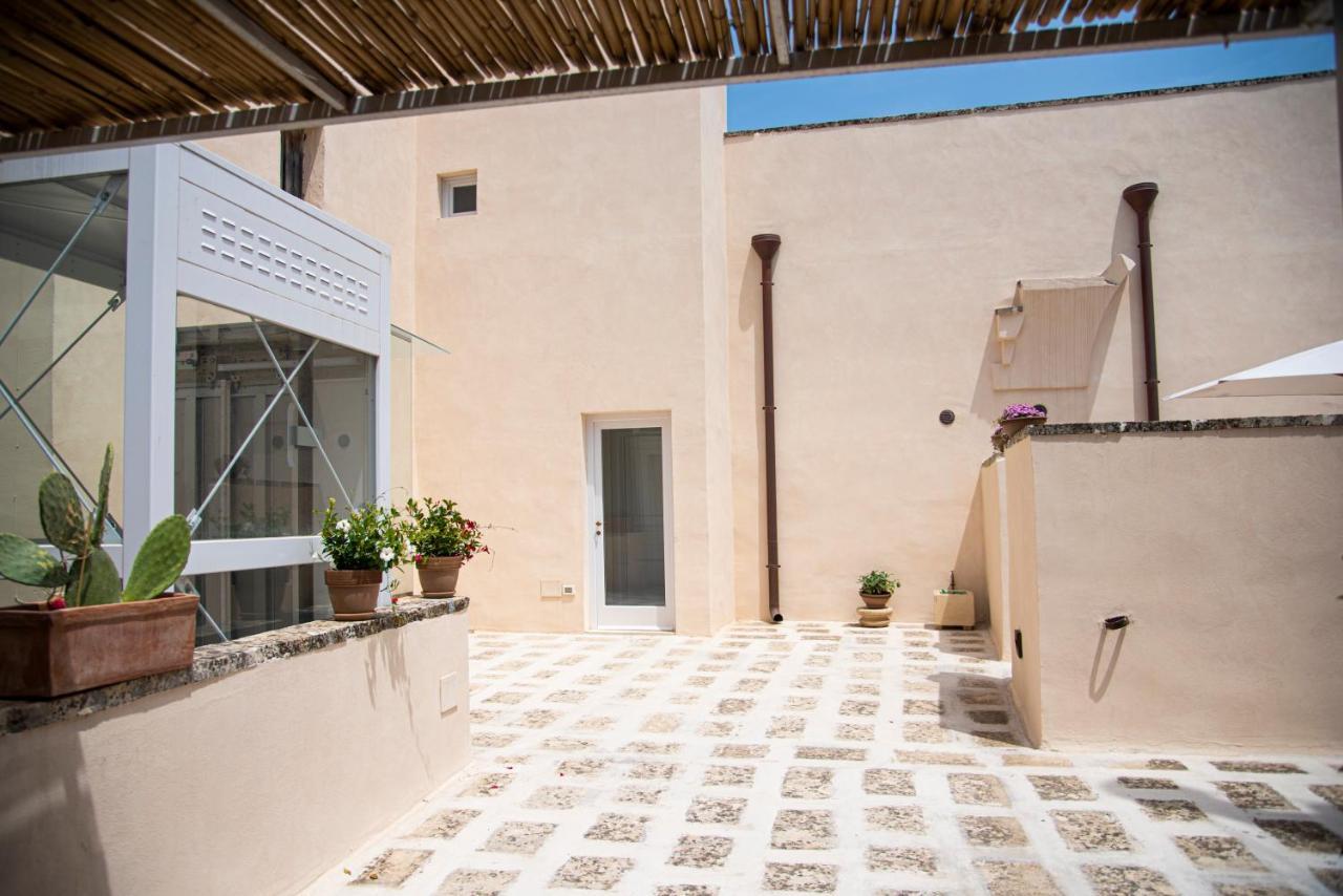 Palazzo Garibaldi - Luxury Suites Galatina Exterior photo
